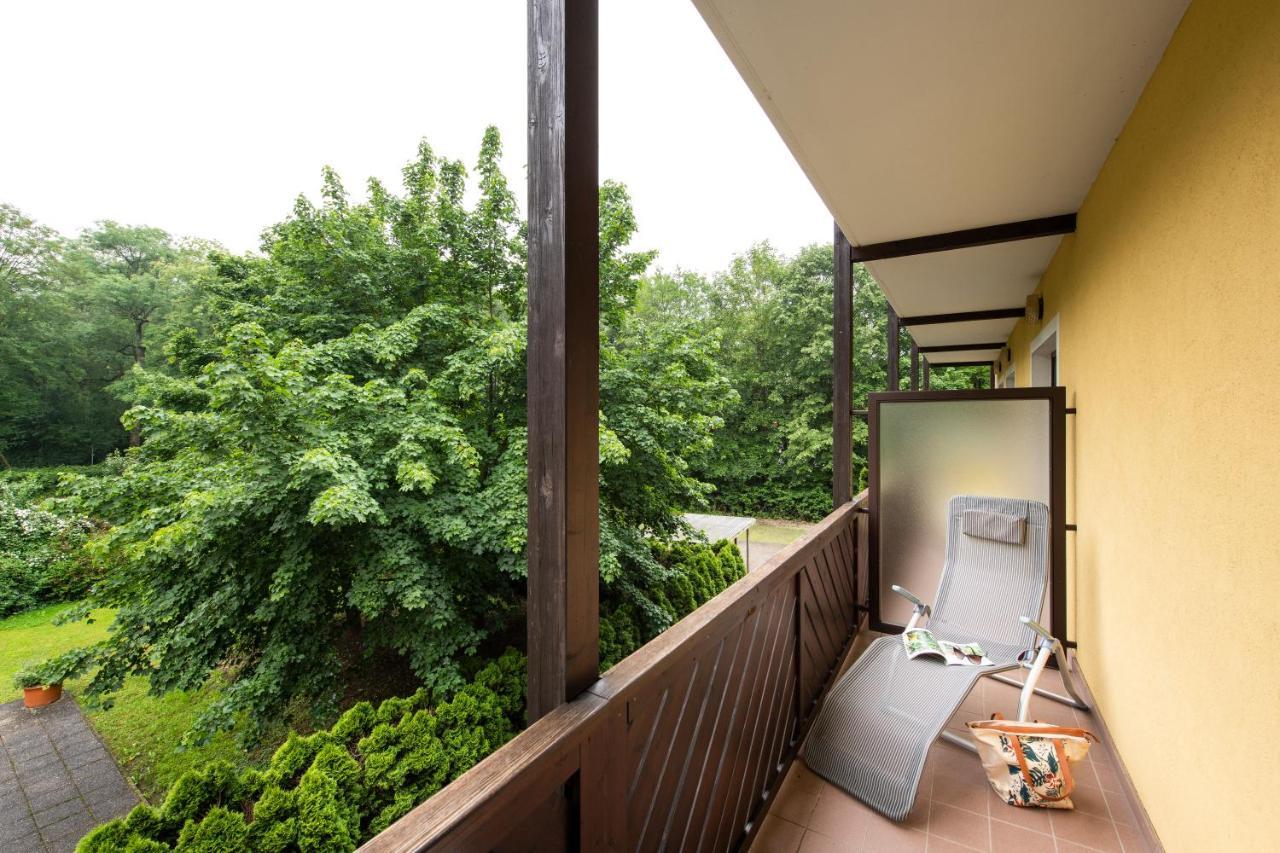 Parkhotel Zur Klause Bad Hall Exterior photo