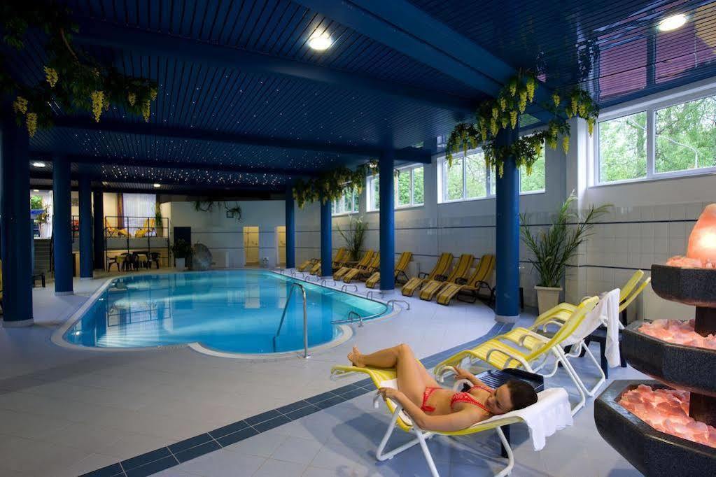 Parkhotel Zur Klause Bad Hall Exterior photo